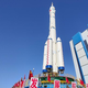 El cohete CZ-2F antes del lanzamiento de la nave Shenzhou 14